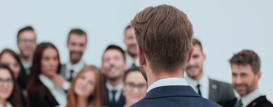 Imparte discursos efectivos para millennials