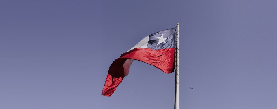 De los sondeos a los posts:  análisis del voto en redes sociales en el plebiscito de salida de Chile