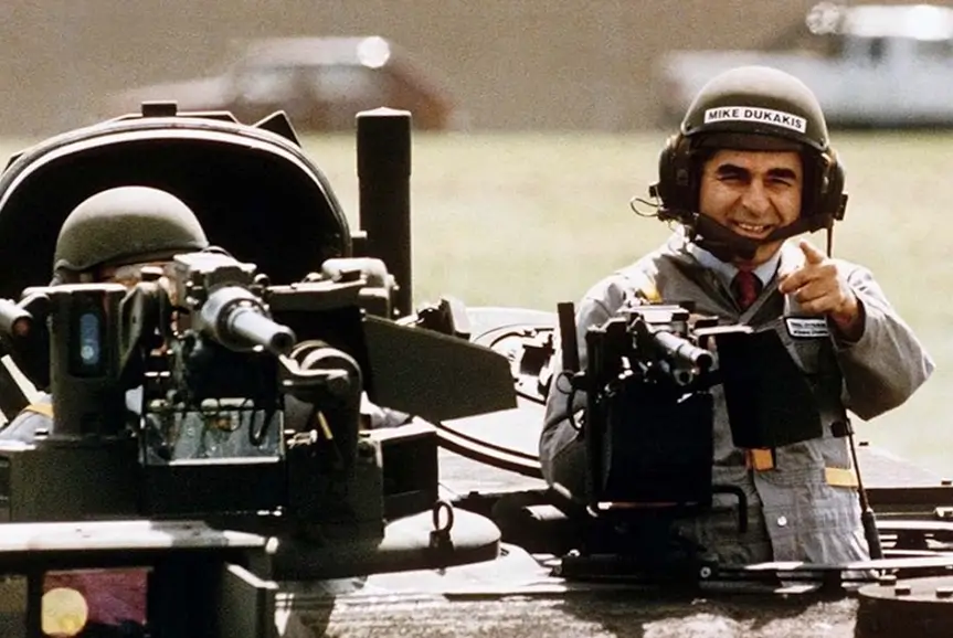 Un casco demasiado grande